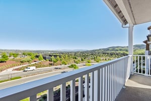 Mateo Miller Cir-S0404-043.jpg