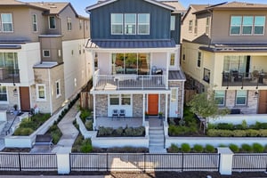 Mateo Miller Cir-S0404-054.jpg