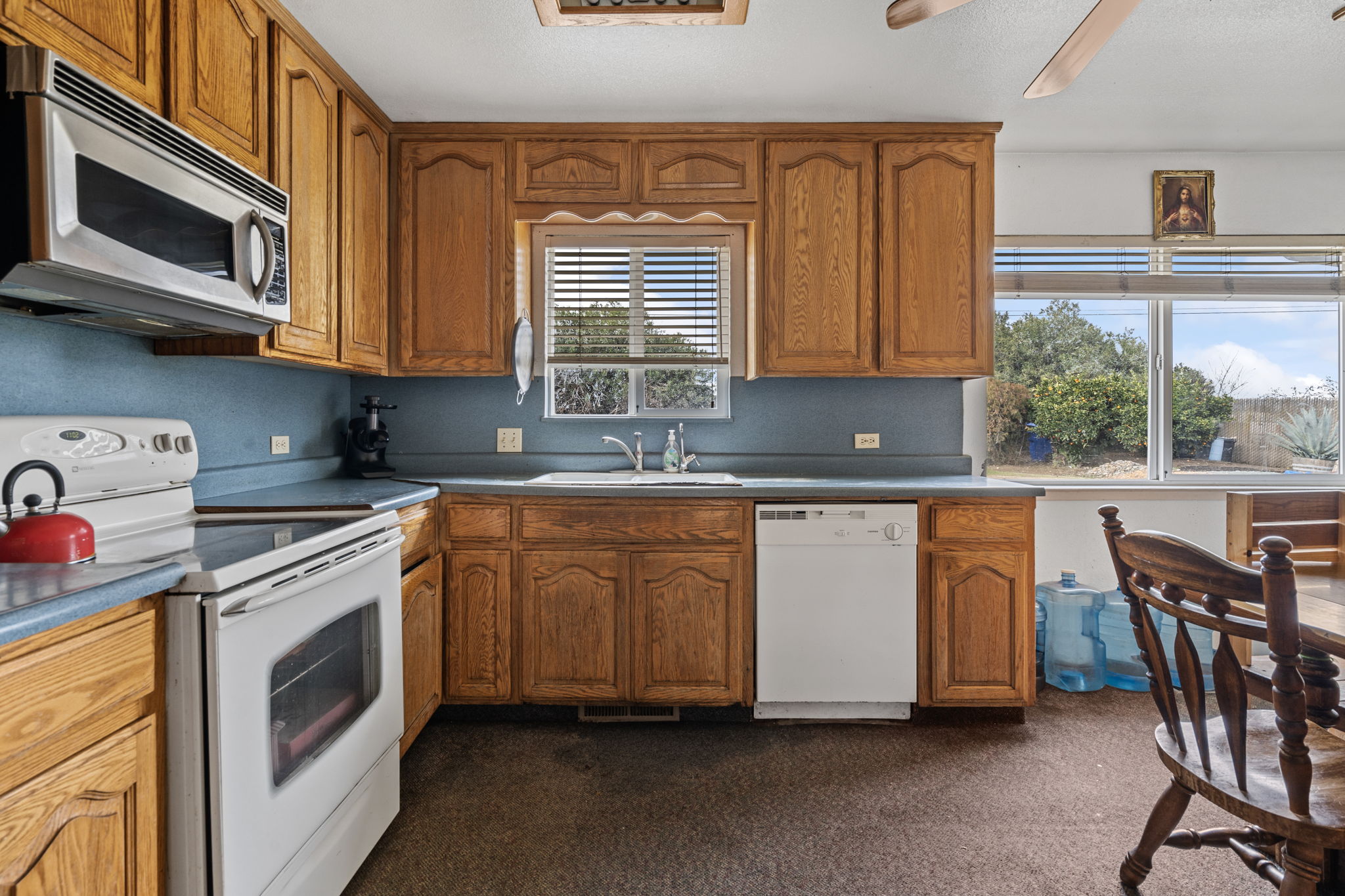 1106 N Dakota Ave, Modesto, CA 95358 KRobb Designs