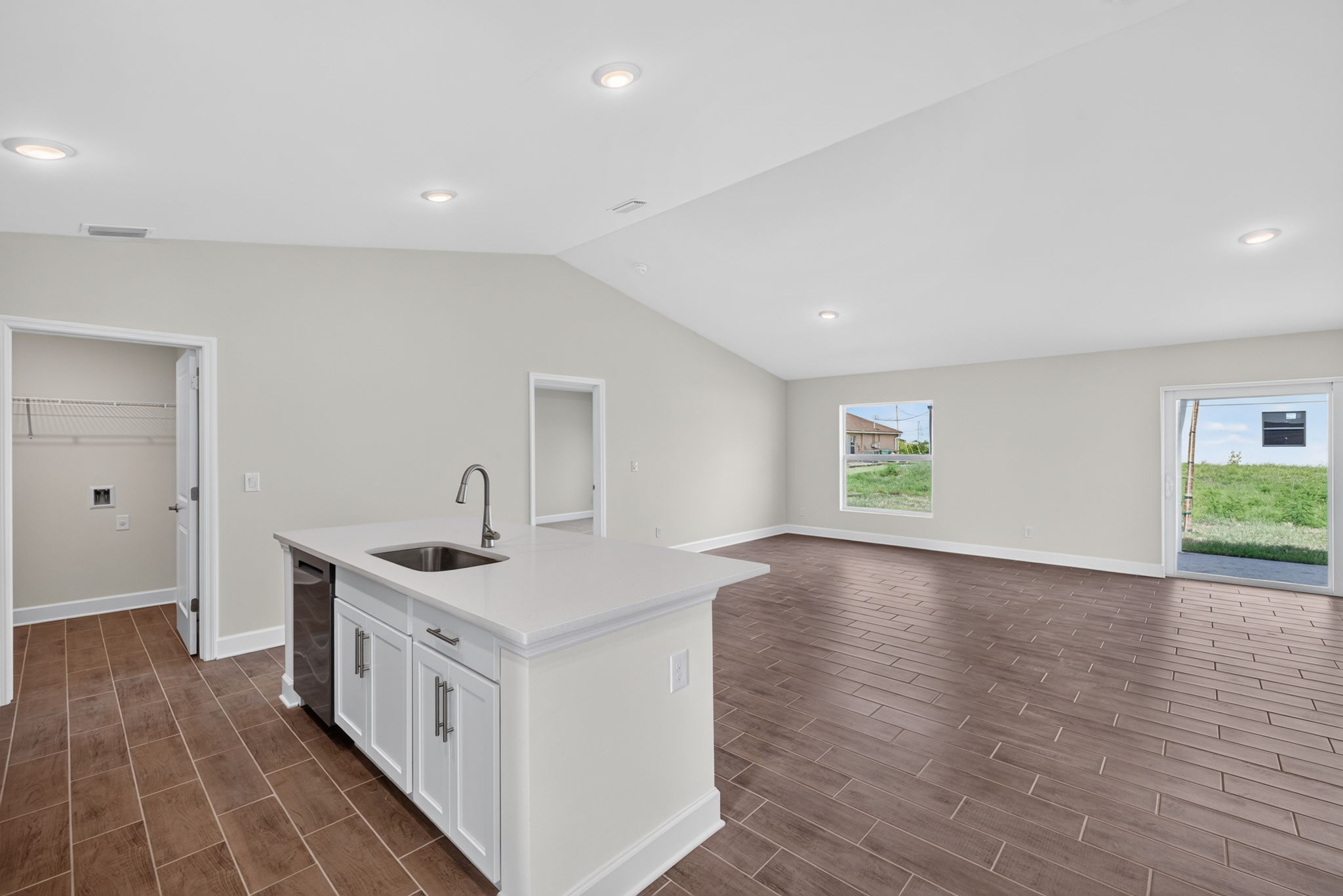 Kitchen 3 of 3