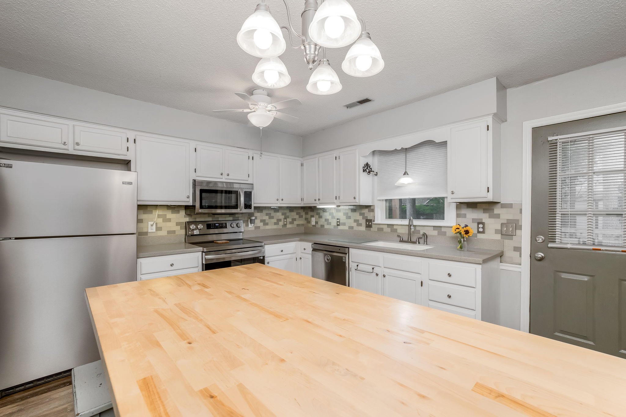 1106 Pepper Hill Rd-13