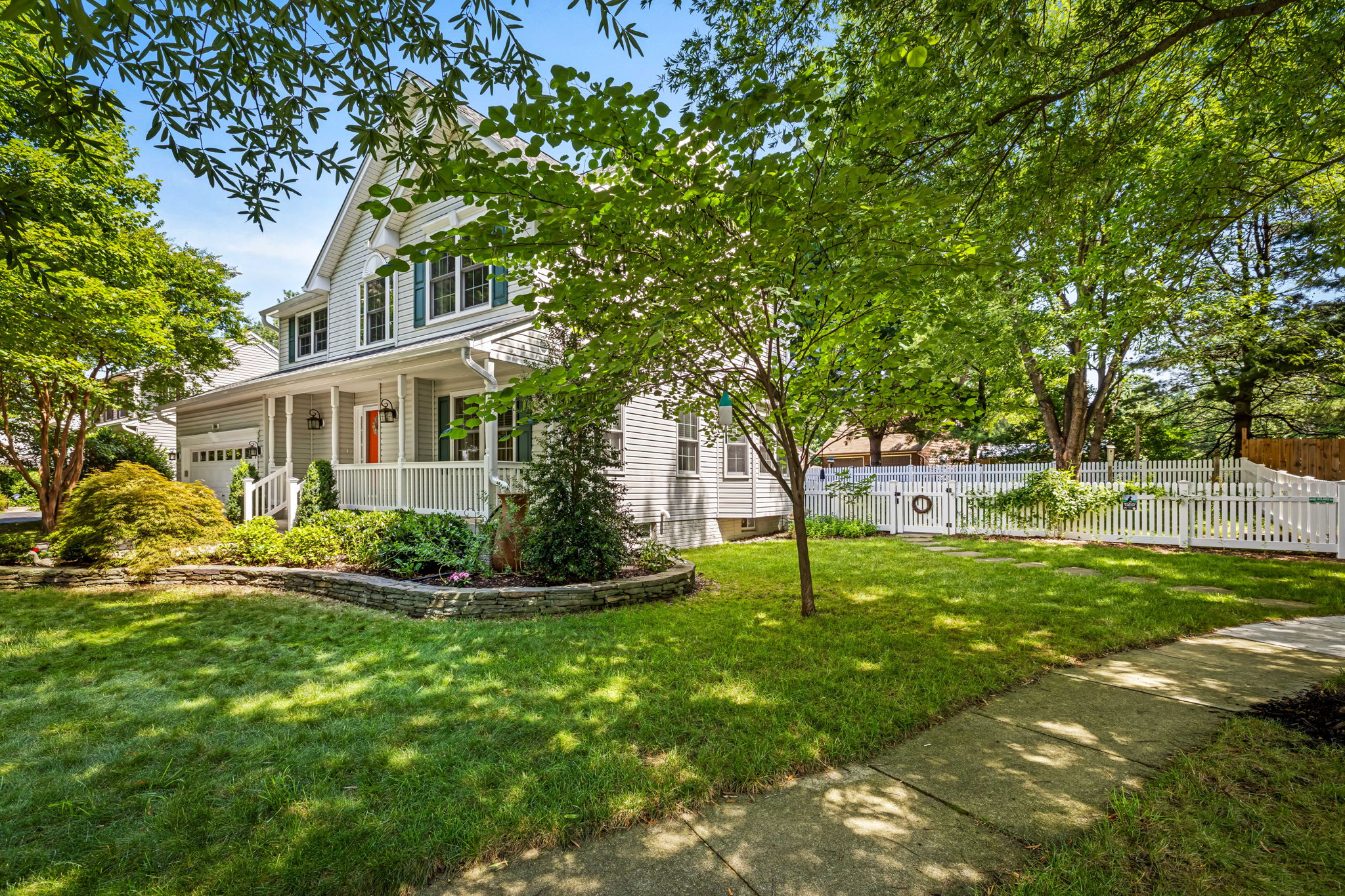 Front Side View - Vinyl Picket Fence 2025