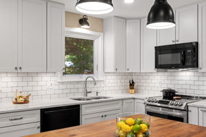 Kitchen - Renovated 2022
