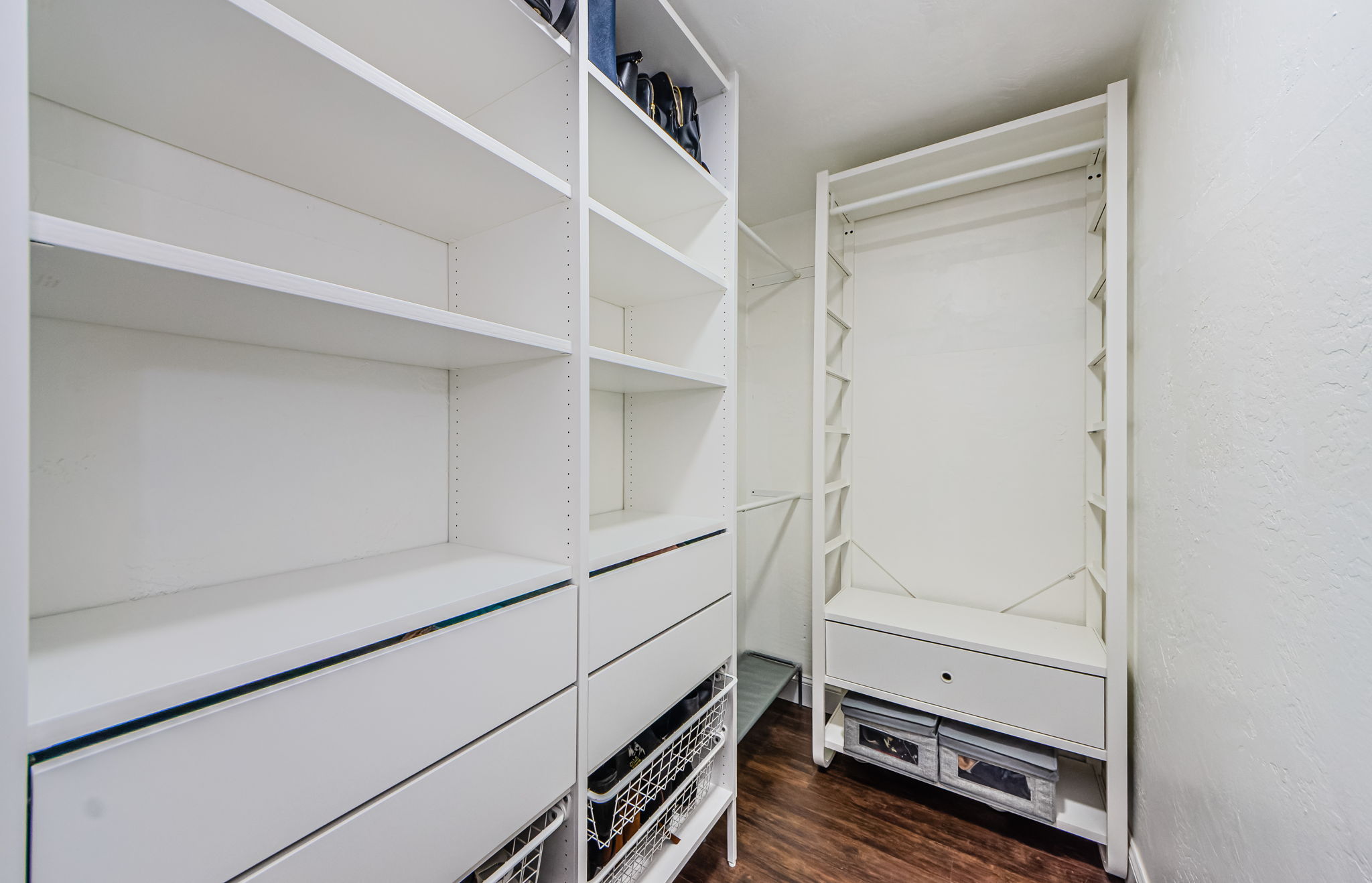 Master Closet 1-2