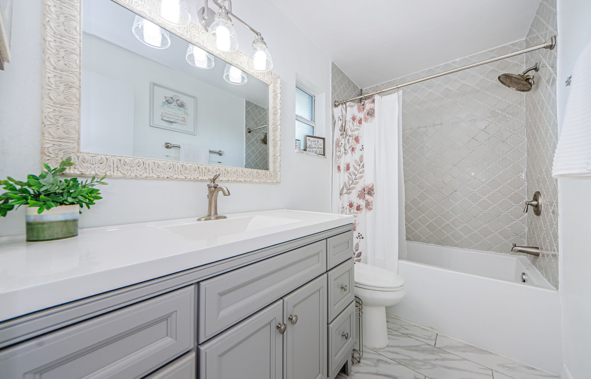 Bathroom 2a-2