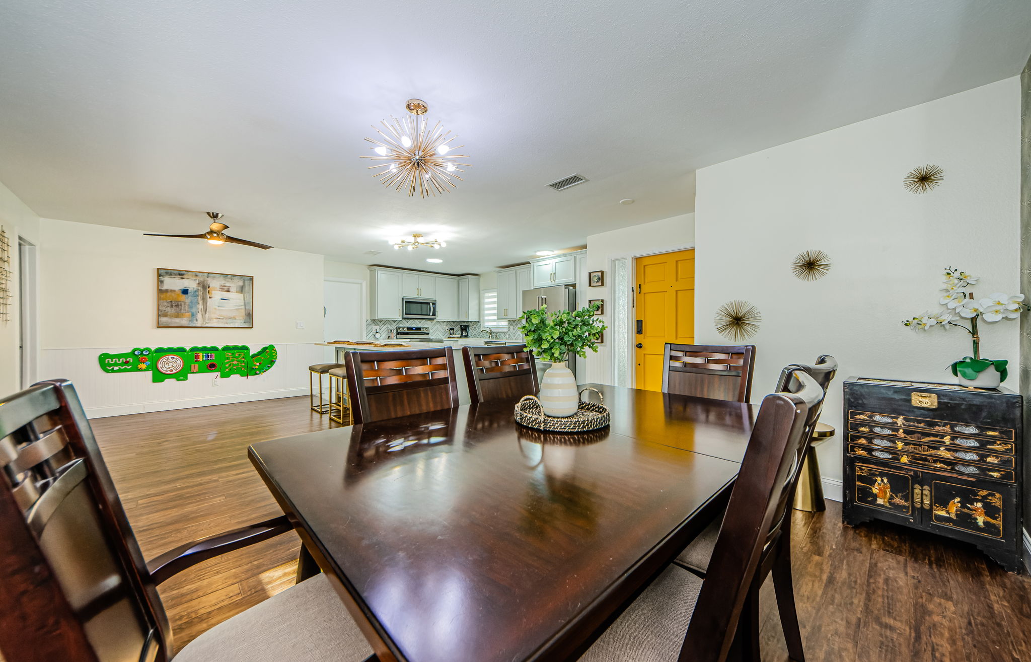 Dining Room 3-2