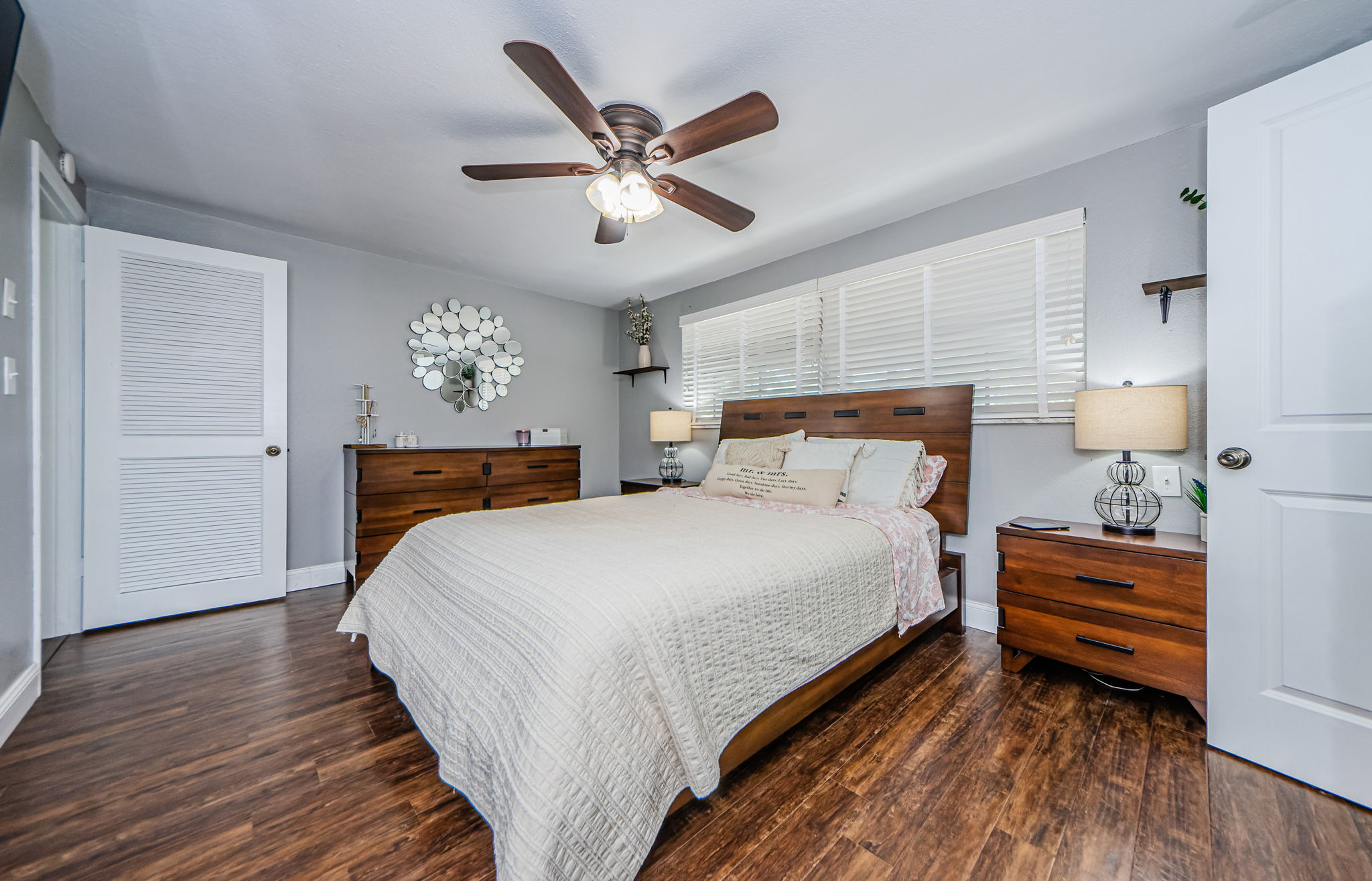 Master Bedroom 1b-2