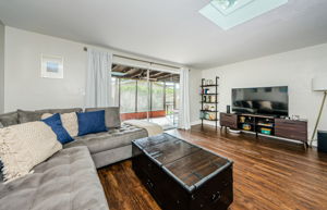 Living Room 2-2