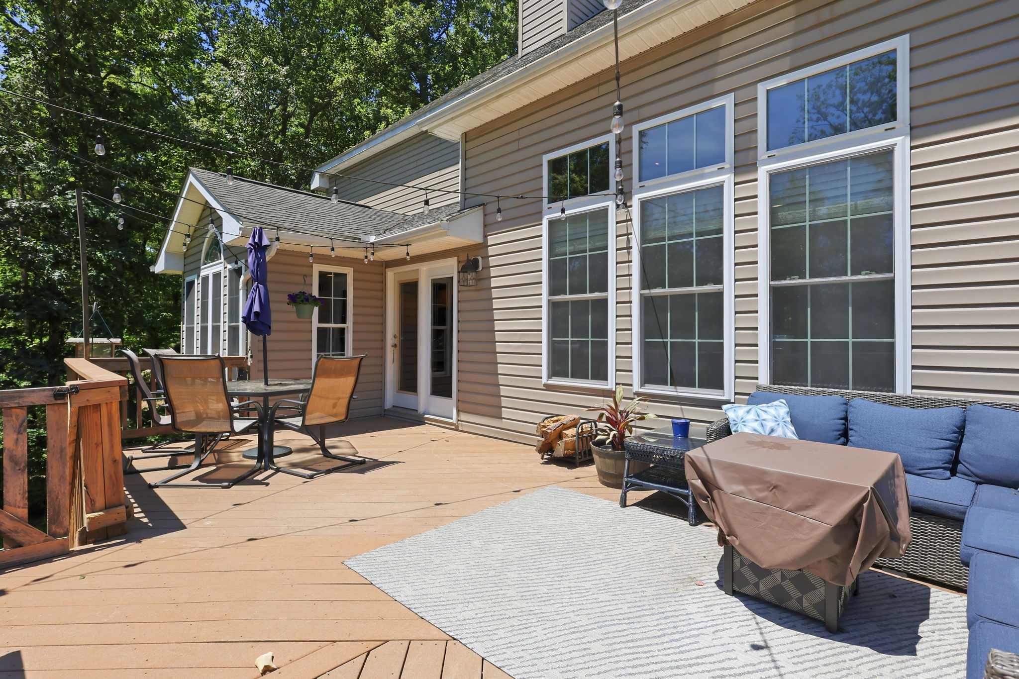 Large Trex Topped Deck with gate at stairs