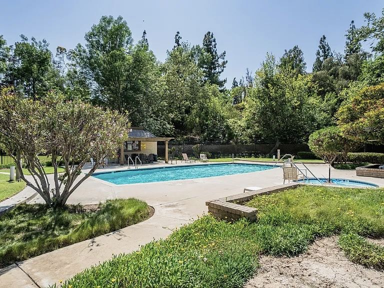 Community Pool & Spa