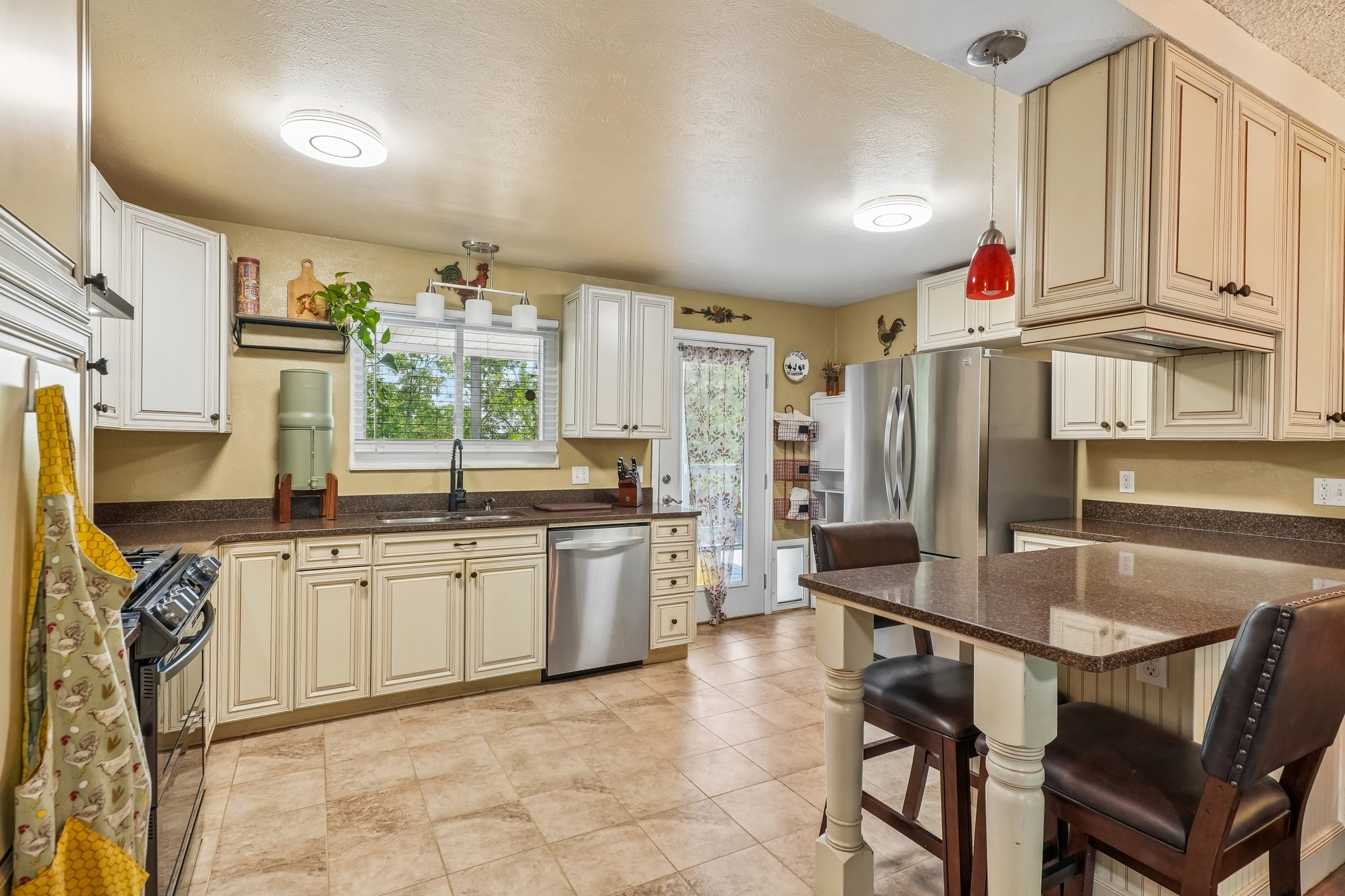 Eudora Cir-S0207-020.jpg