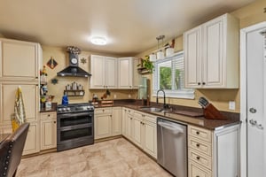 Eudora Cir-S0207-024.jpg
