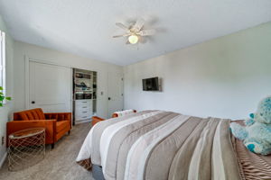  Photo 49