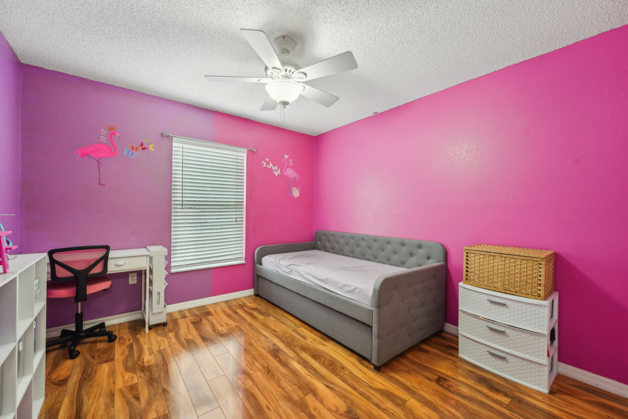 Addison St-018