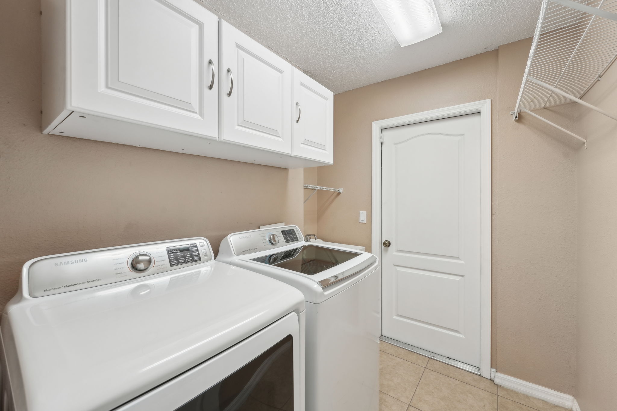 Addison St-025