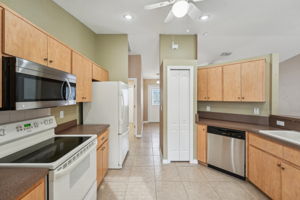 Addison St-013