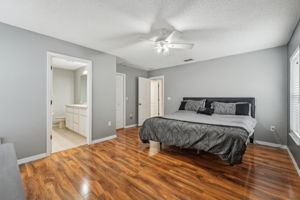Addison St-028