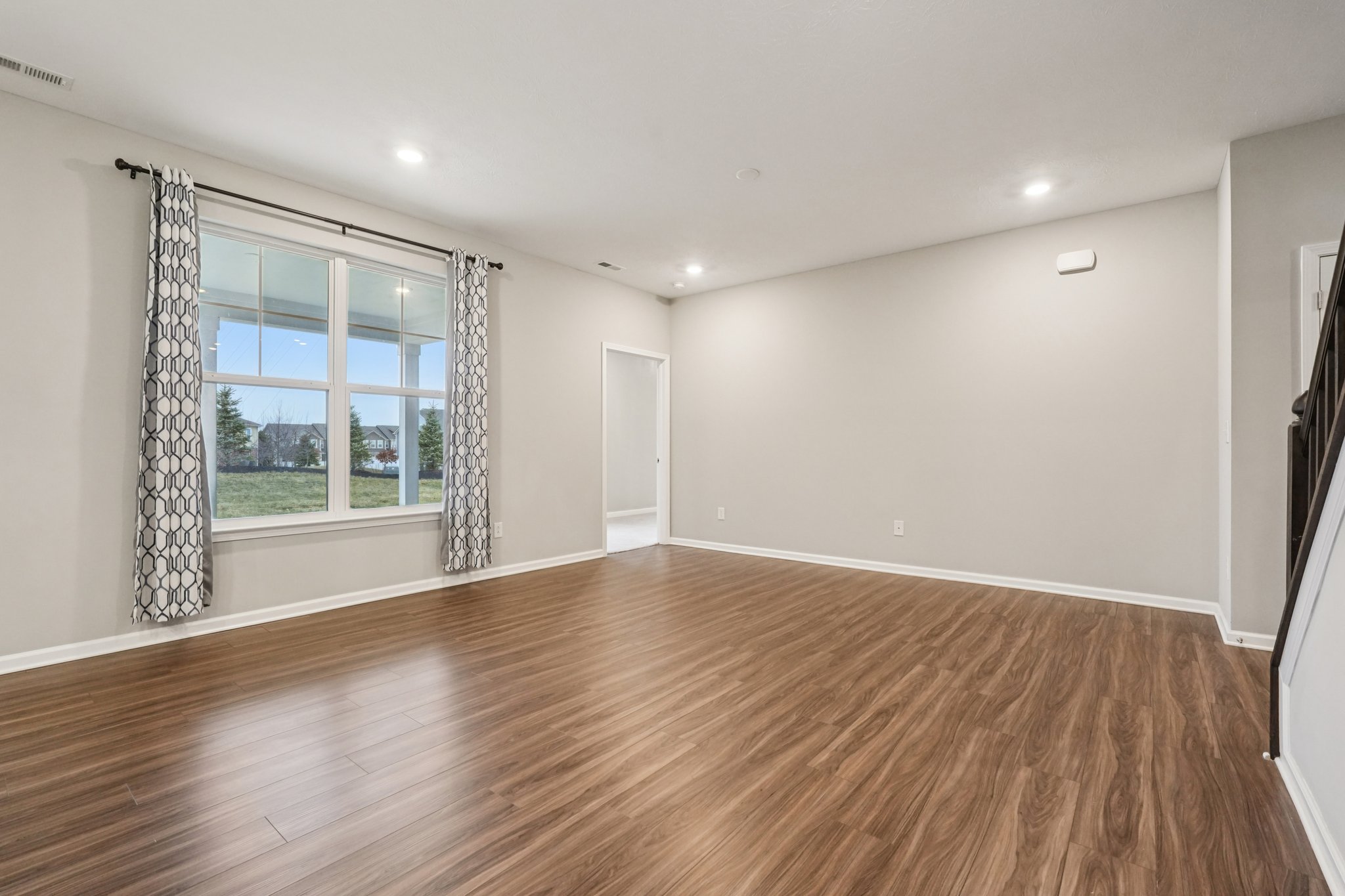 Cortland Ln-S1101-012.jpg