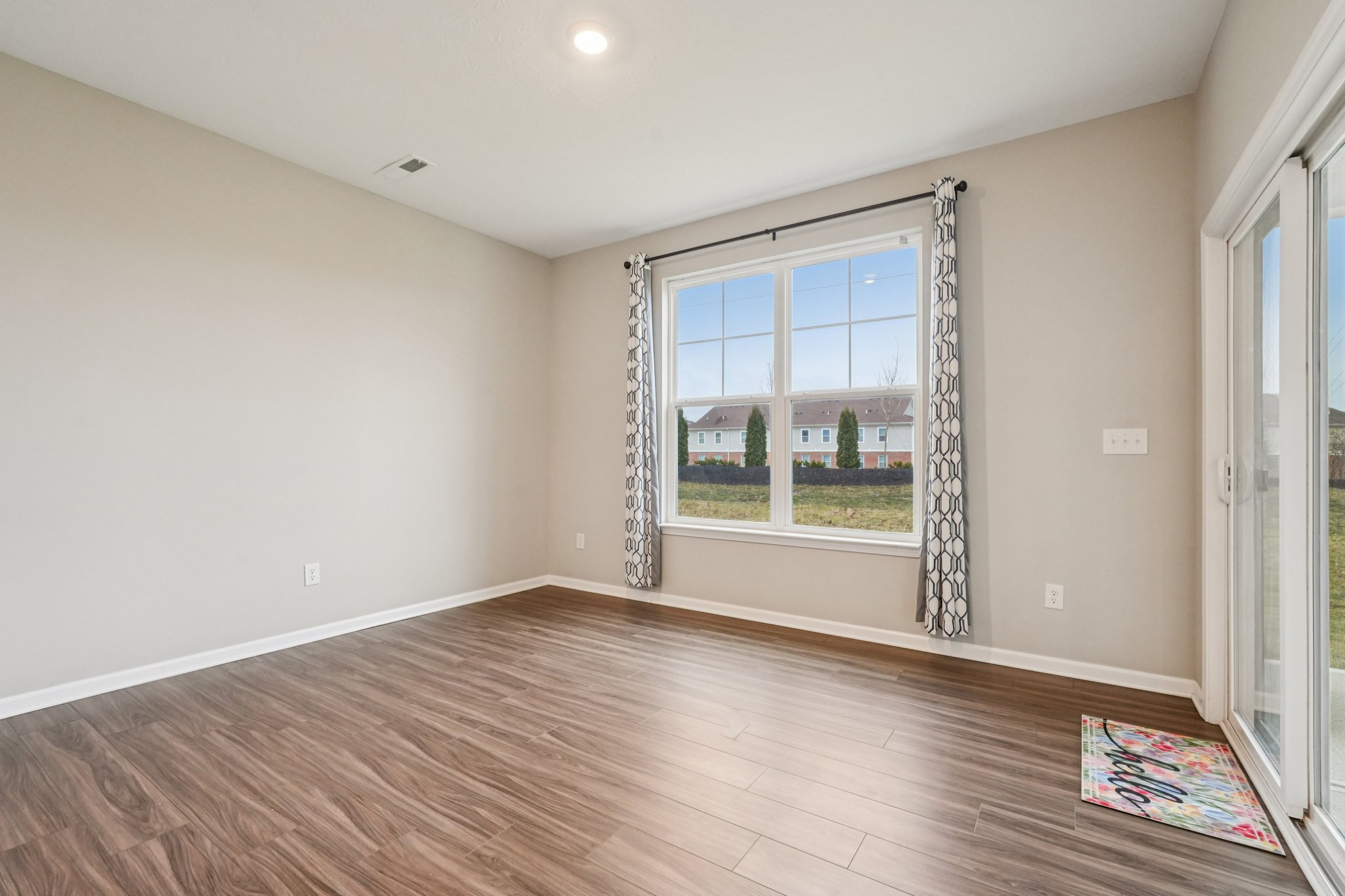 Cortland Ln-S1101-015.jpg