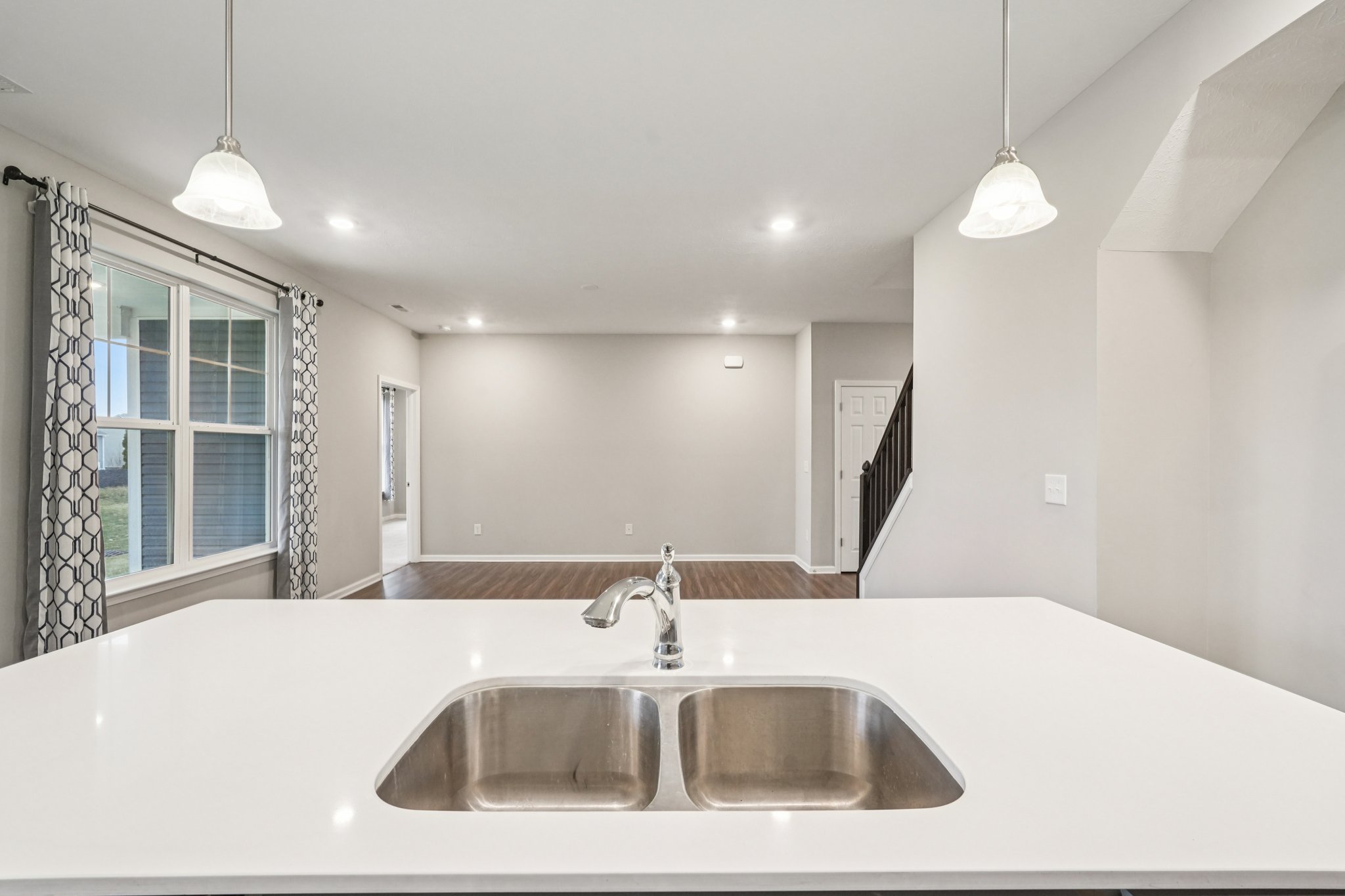 Cortland Ln-S1101-017.jpg