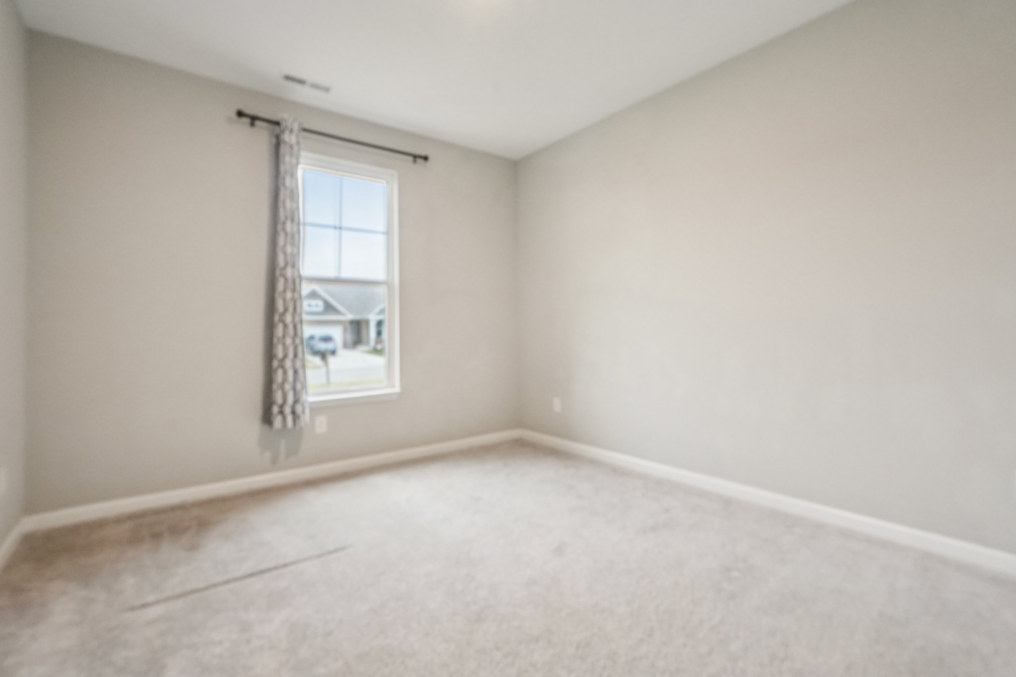 Cortland Ln-S1101-025.jpg