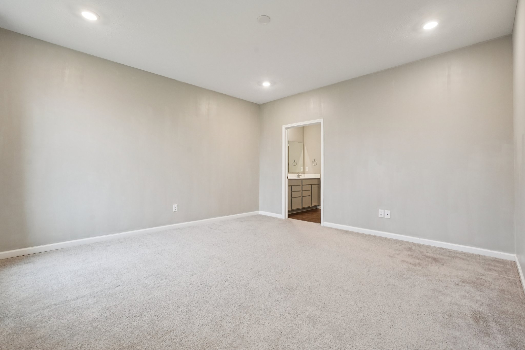 Cortland Ln-S1101-034.jpg