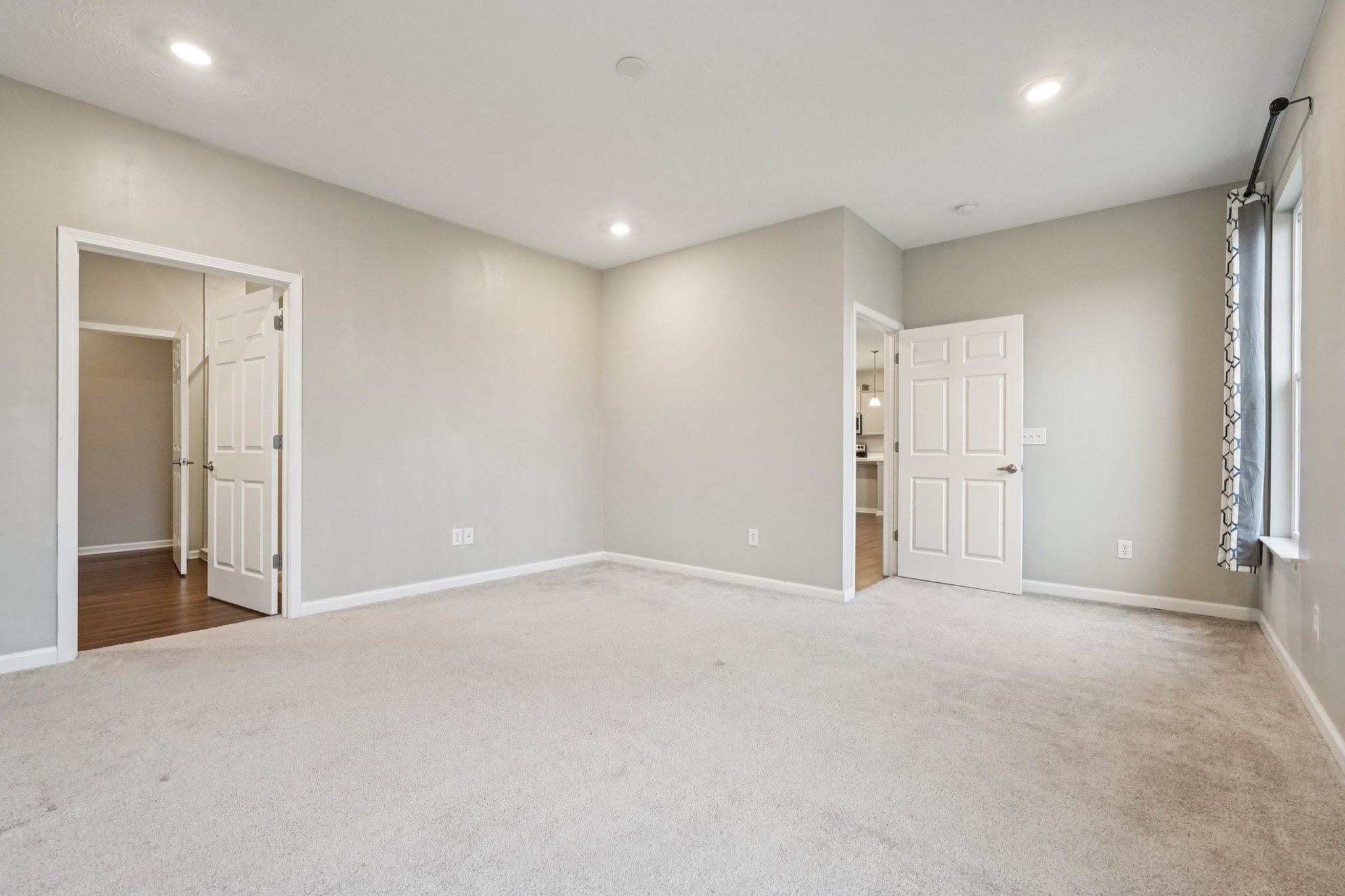 Cortland Ln-S1101-037.jpg