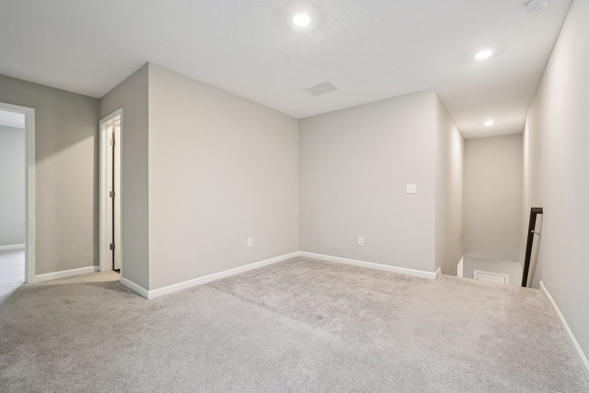 Cortland Ln-S1101-045.jpg