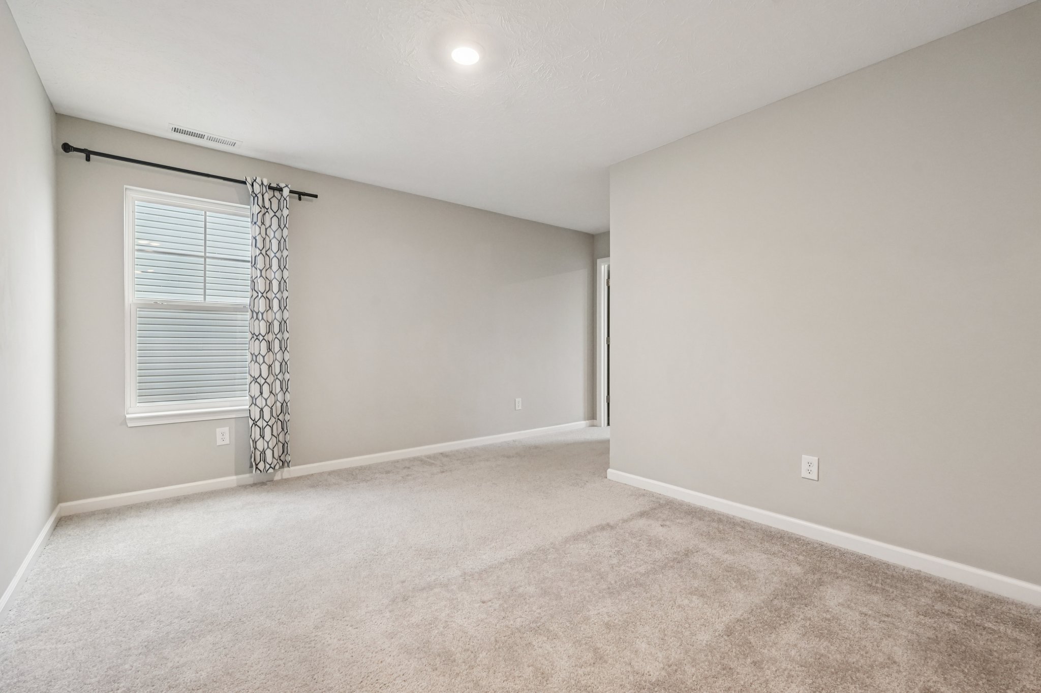 Cortland Ln-S1101-046.jpg