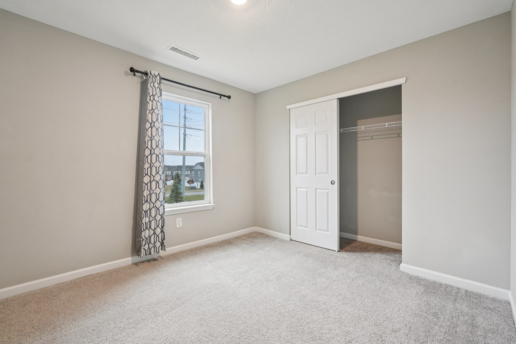 Cortland Ln-S1101-050.jpg