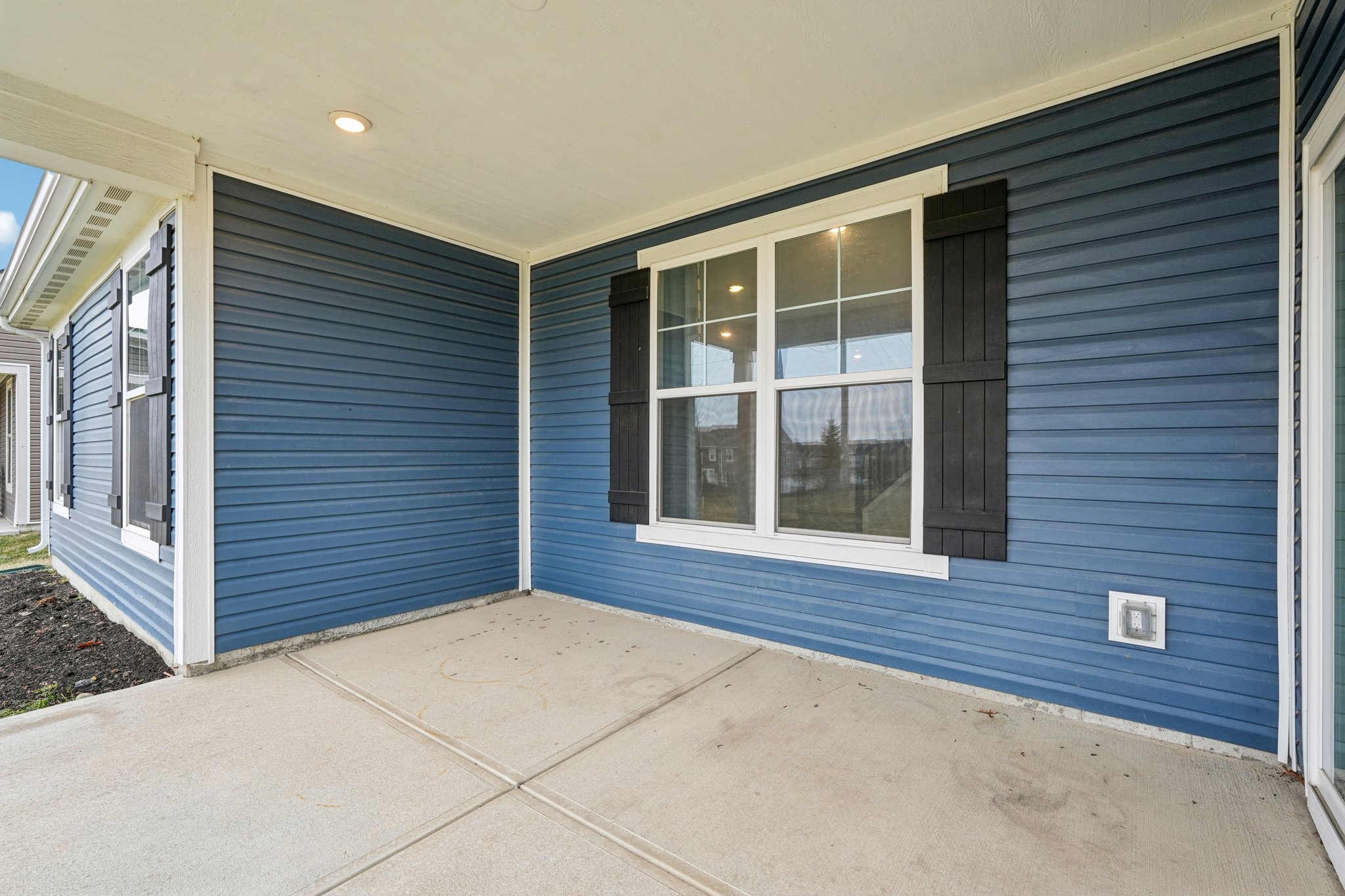 Cortland Ln-S1101-056.jpg