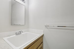 Milner Ave-S0609-018.jpg