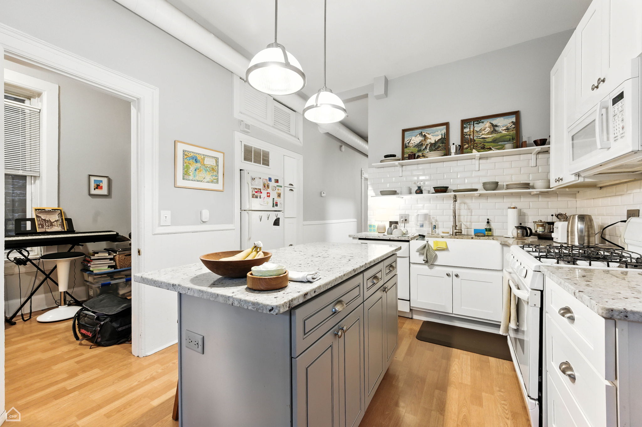 1108 N Wolcott Ave - 1_009