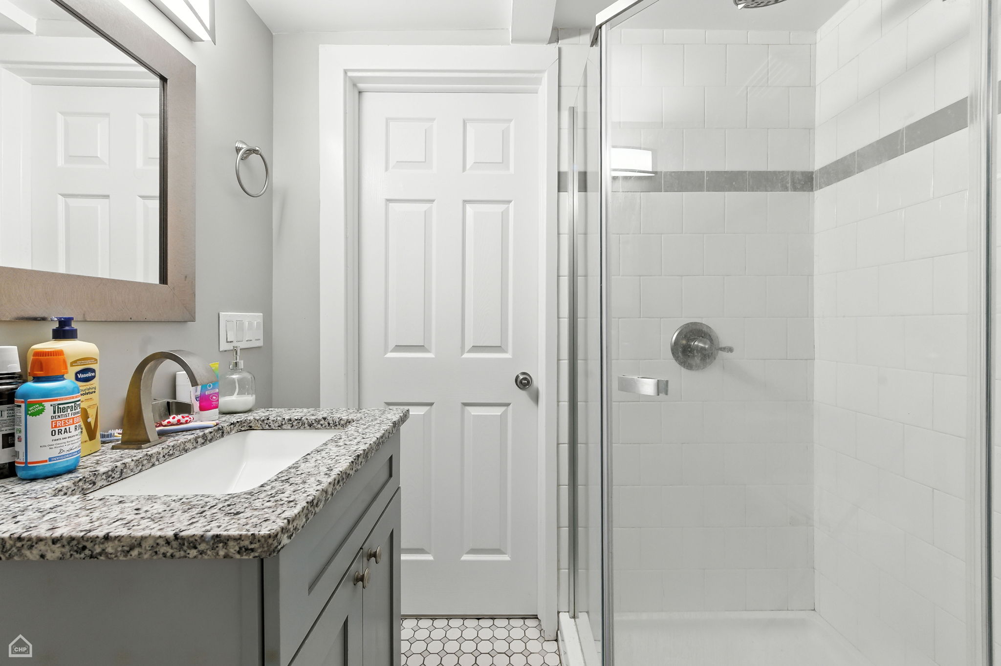 1108 N Wolcott Ave - G_003