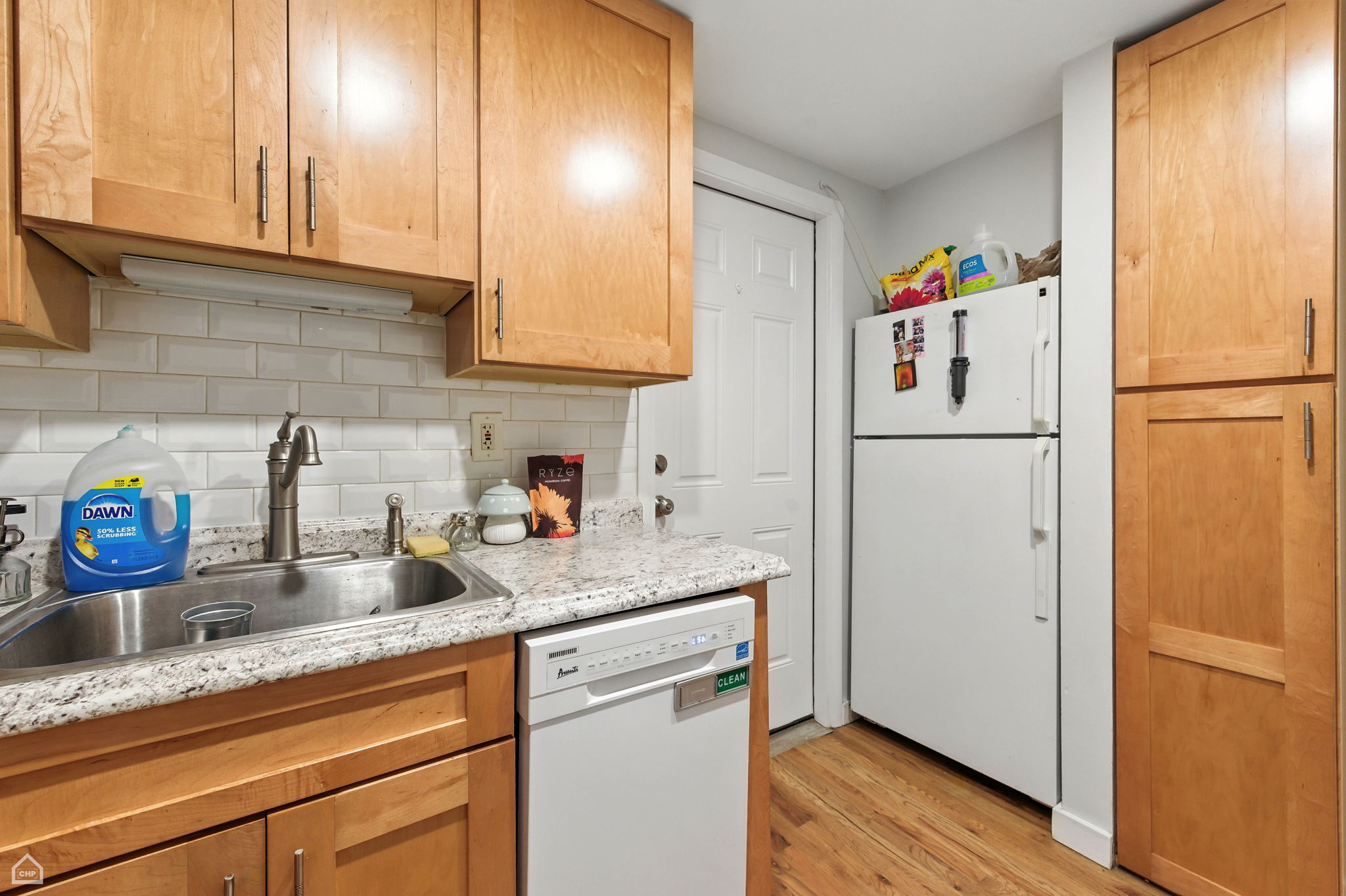 1108 N Wolcott Ave - G_009