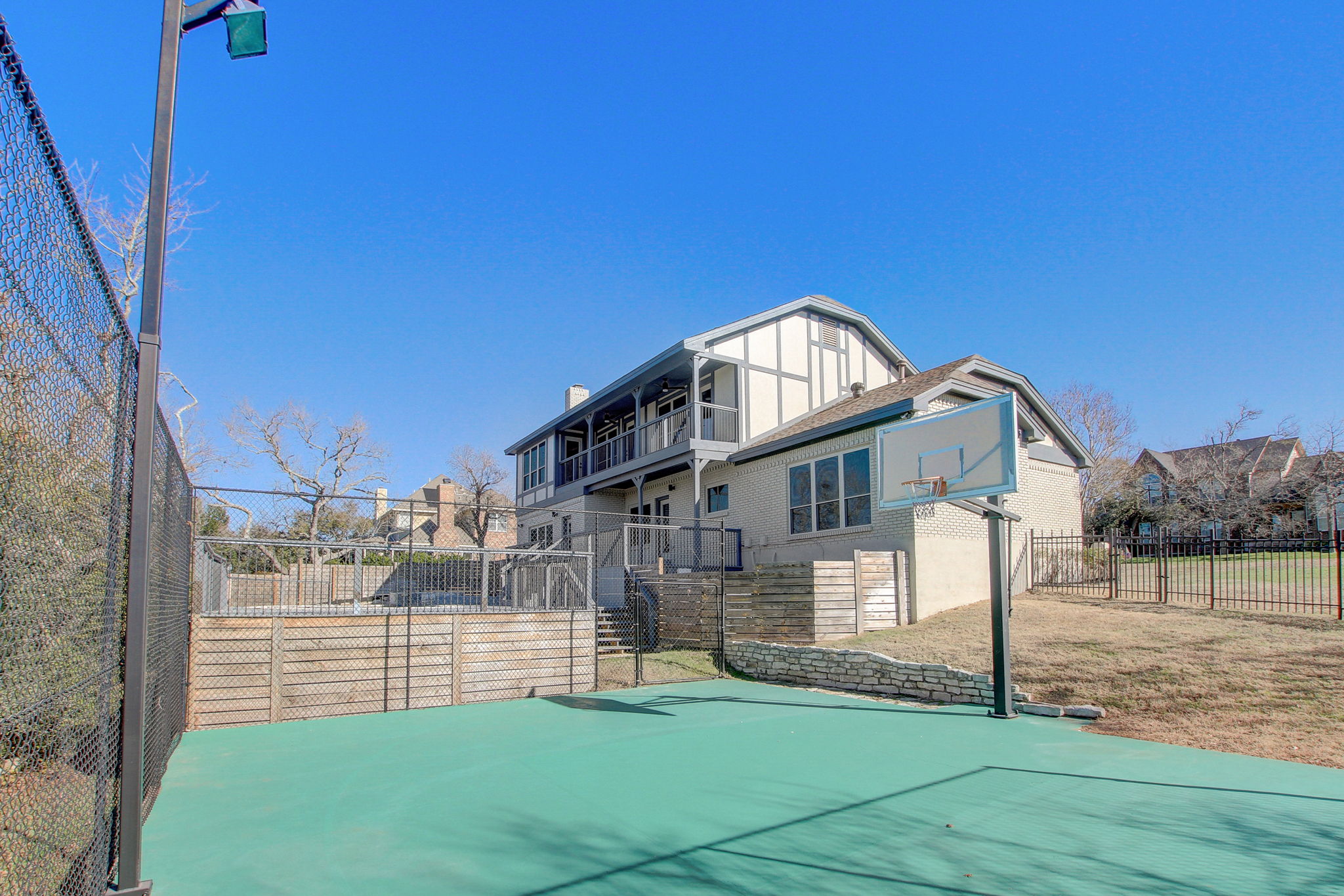 Quaker Ridge Dr-061