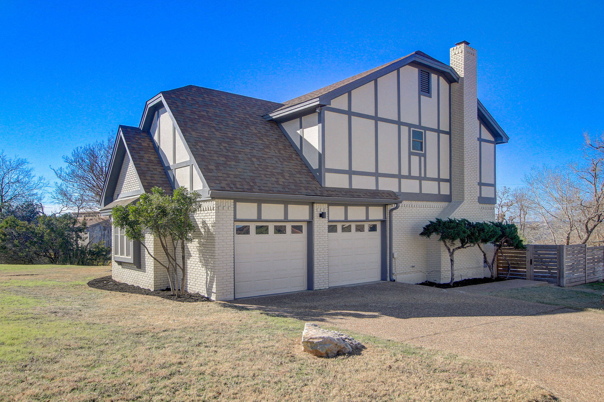 1108 Quaker Ridge Dr, Austin, TX 78746 | Zillow Media Experts