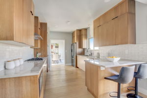 Quaker Ridge Dr-020