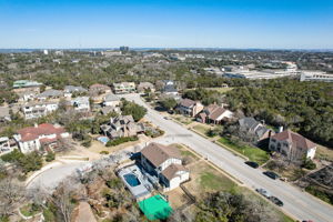 Quaker Ridge Dr-071