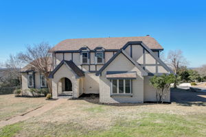 Quaker Ridge Dr-063