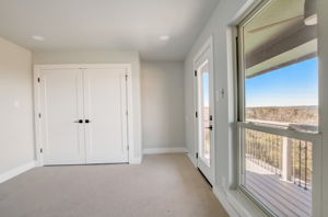 Quaker Ridge Dr-036