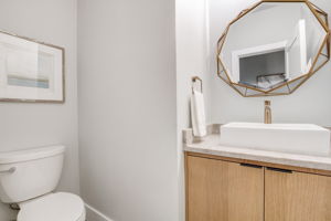 Quaker Ridge Dr-032