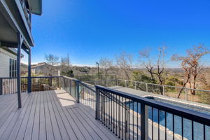 Quaker Ridge Dr-056