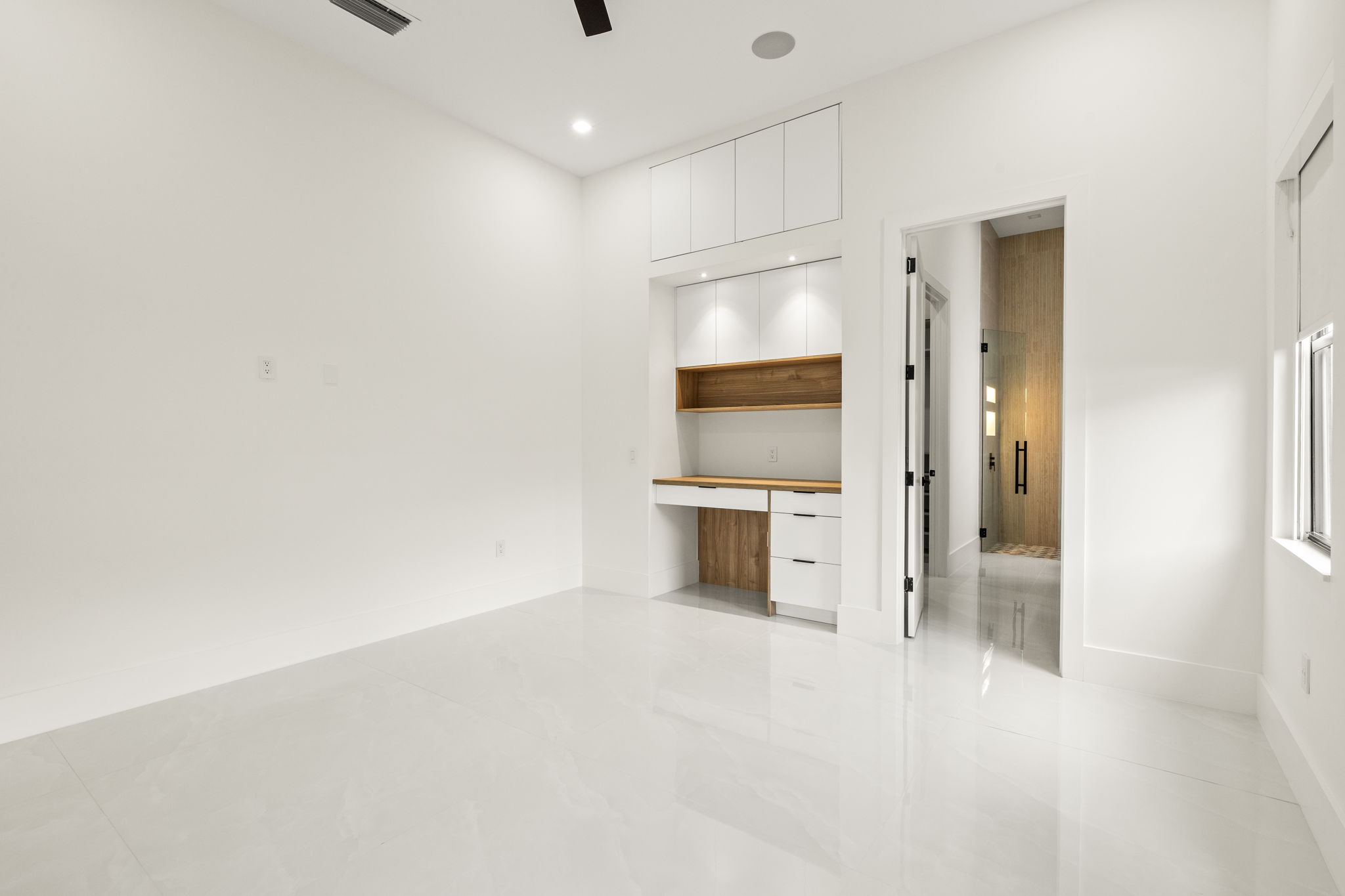 Guest Bedroom 1 - 2 of 2