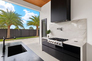 Outdoor Kitchen 3 of 3