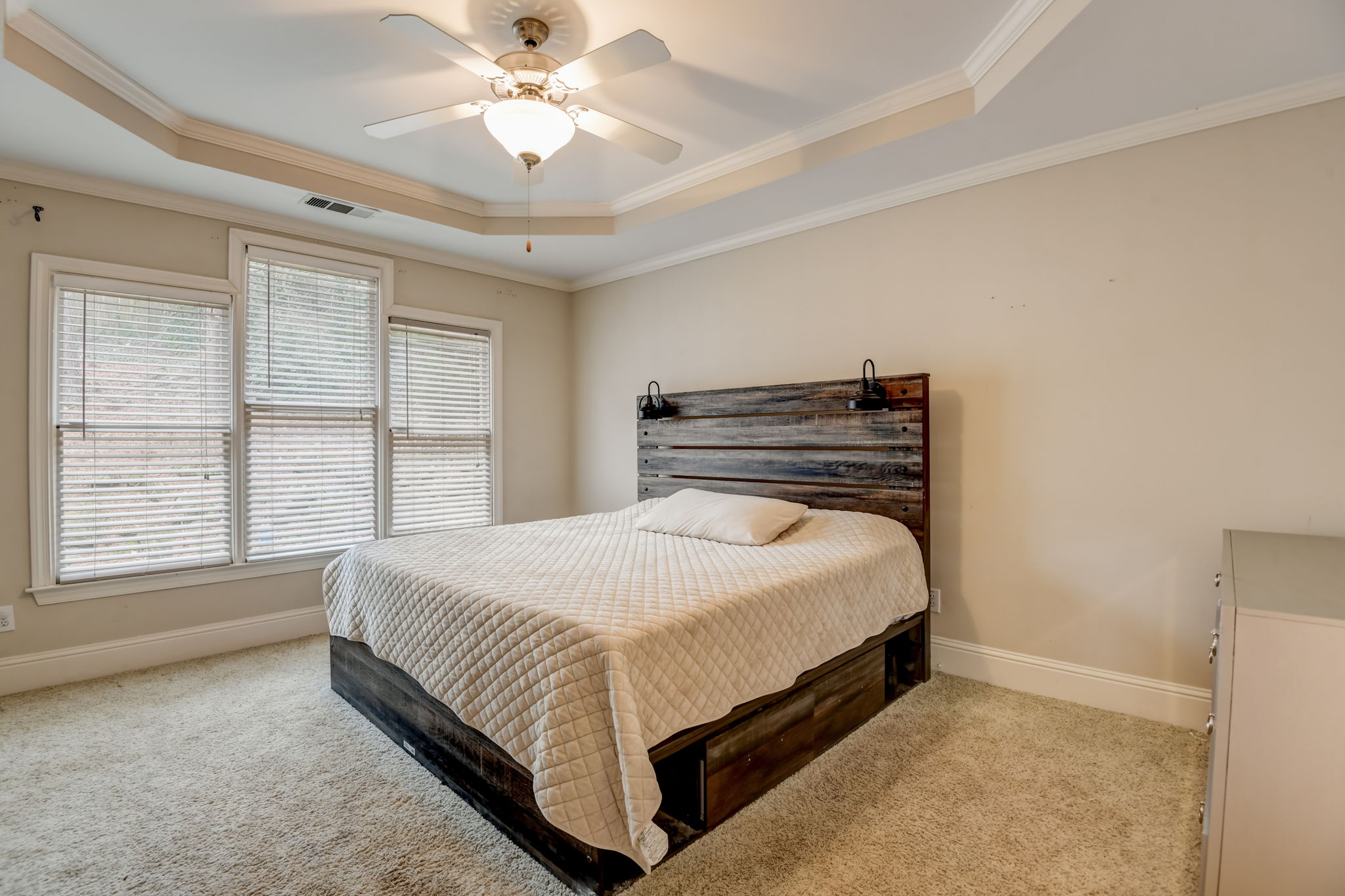Mckenna Pl SE-022