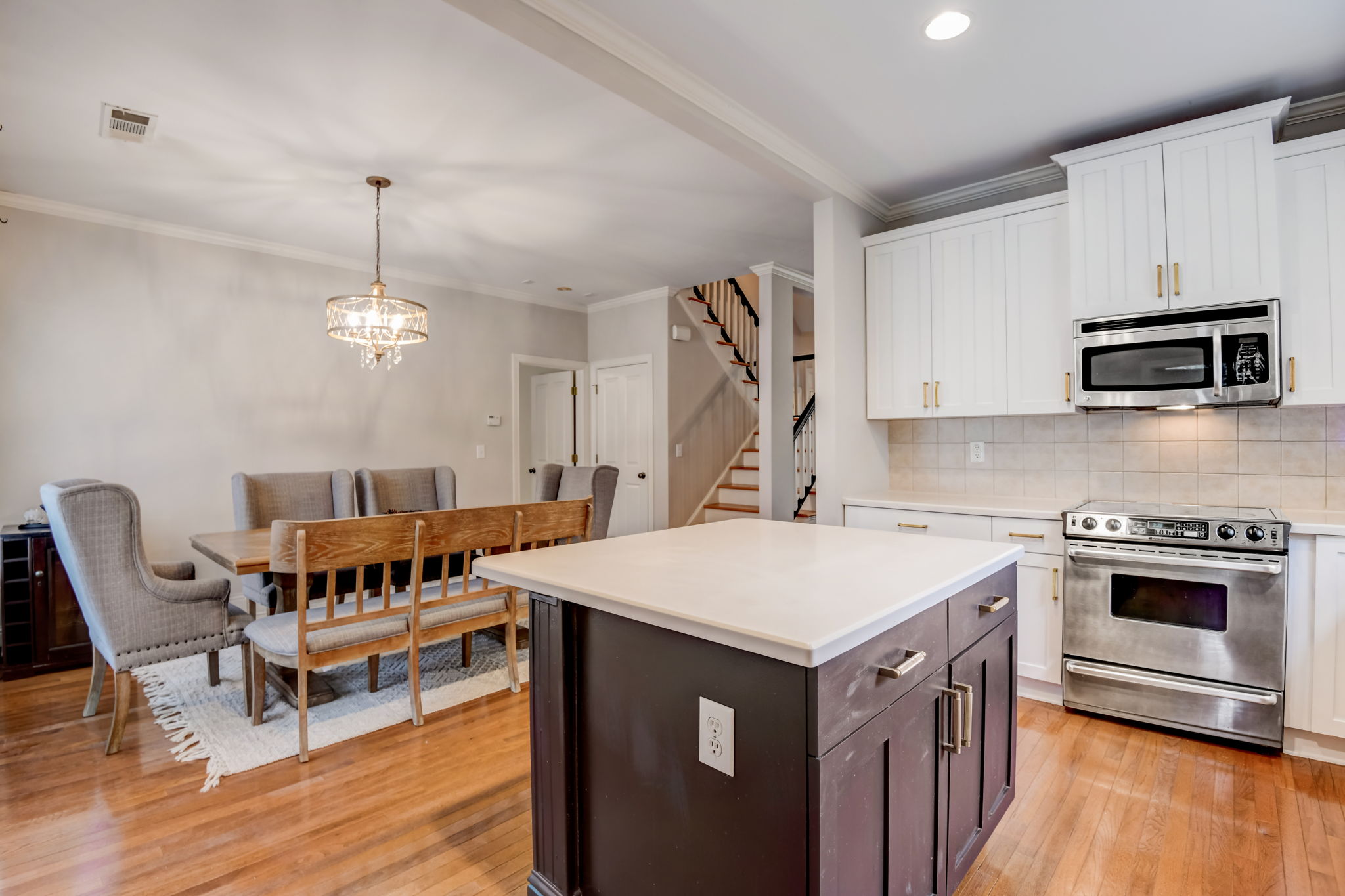 Mckenna Pl SE-013