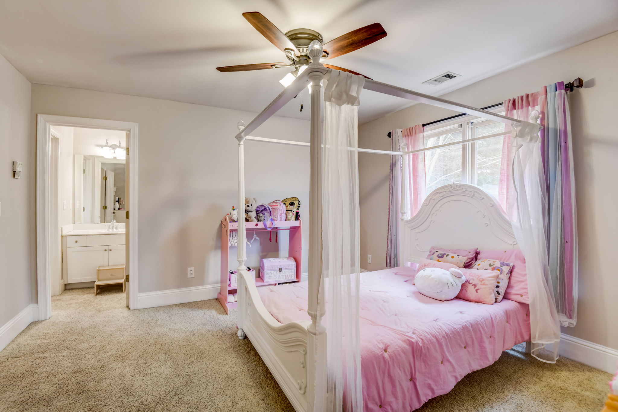 Mckenna Pl SE-029