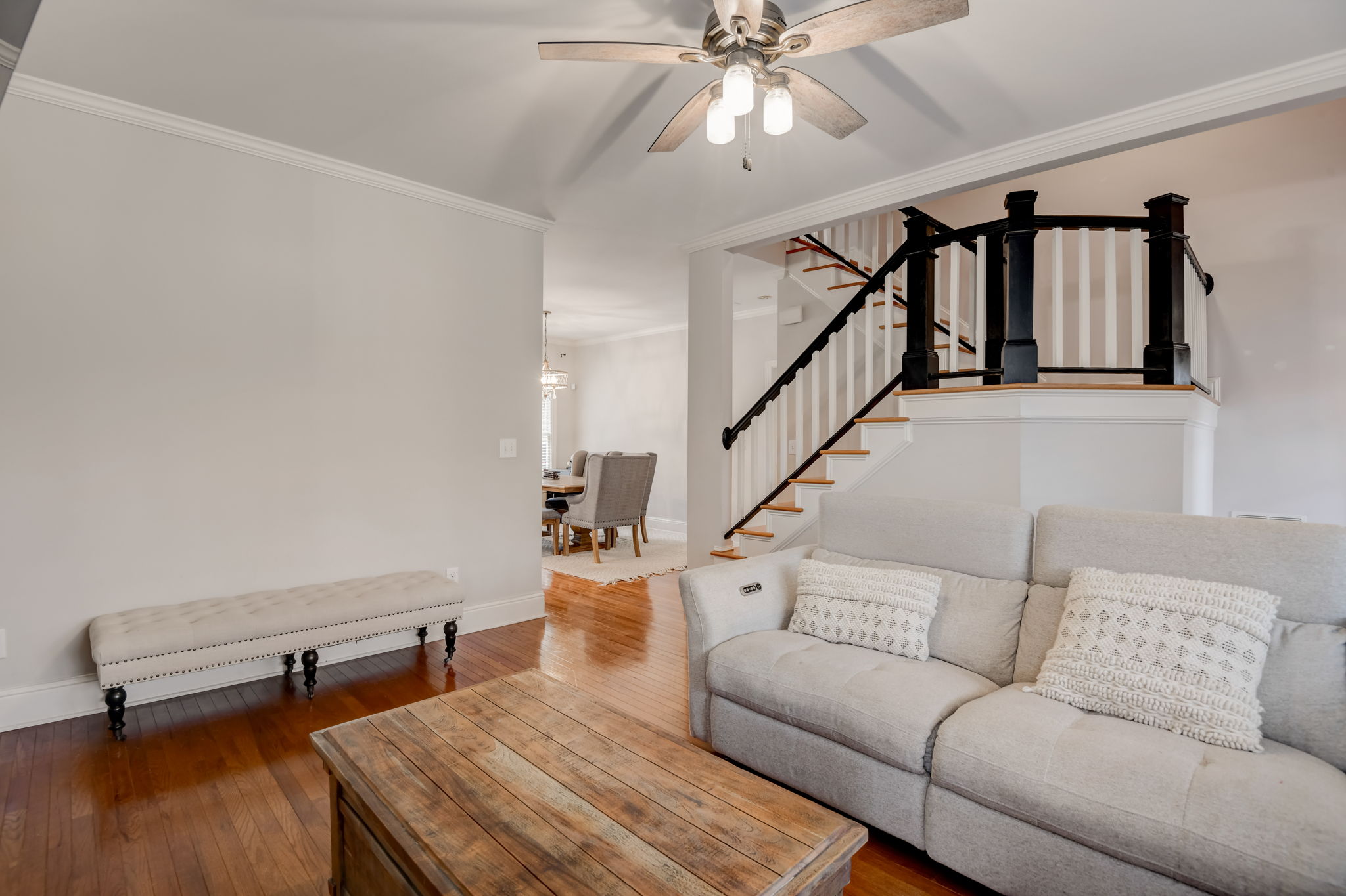 Mckenna Pl SE-010