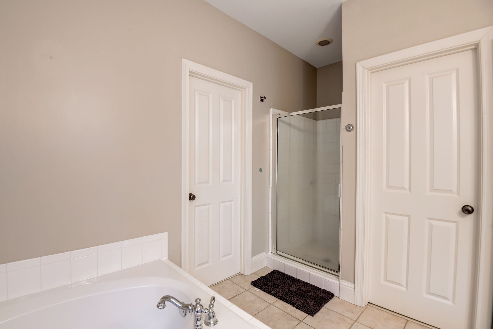 Mckenna Pl SE-020